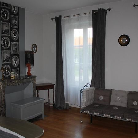 Bed and Breakfast Bella Simonetta Francueil Zewnętrze zdjęcie