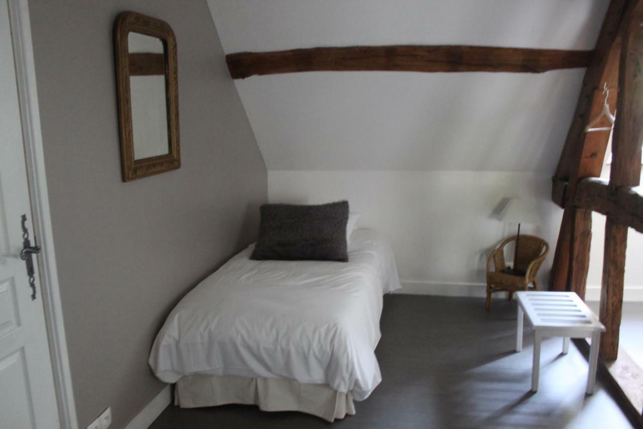 Bed and Breakfast Bella Simonetta Francueil Zewnętrze zdjęcie