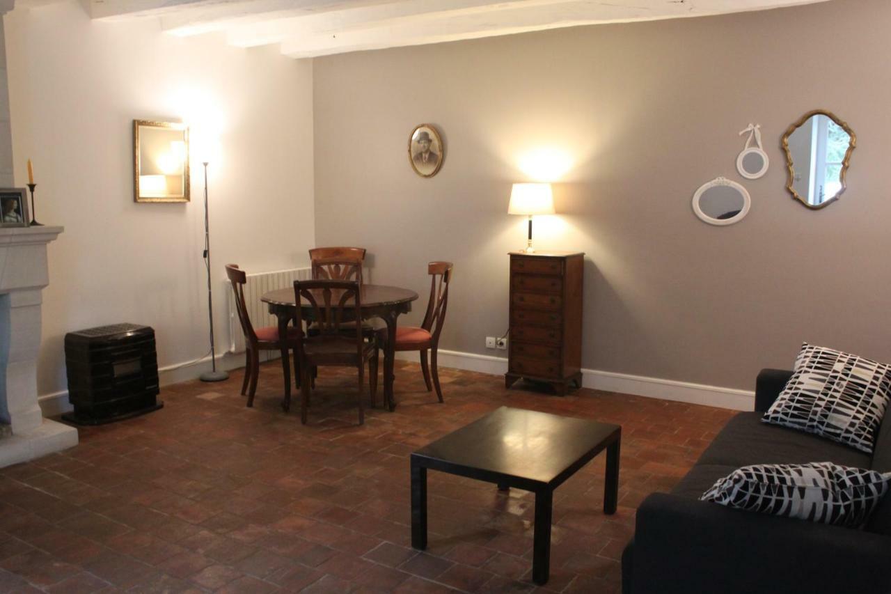 Bed and Breakfast Bella Simonetta Francueil Zewnętrze zdjęcie